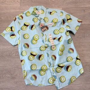 Urban Pipeline Kiwi Print Men's Shirt in Light Blue